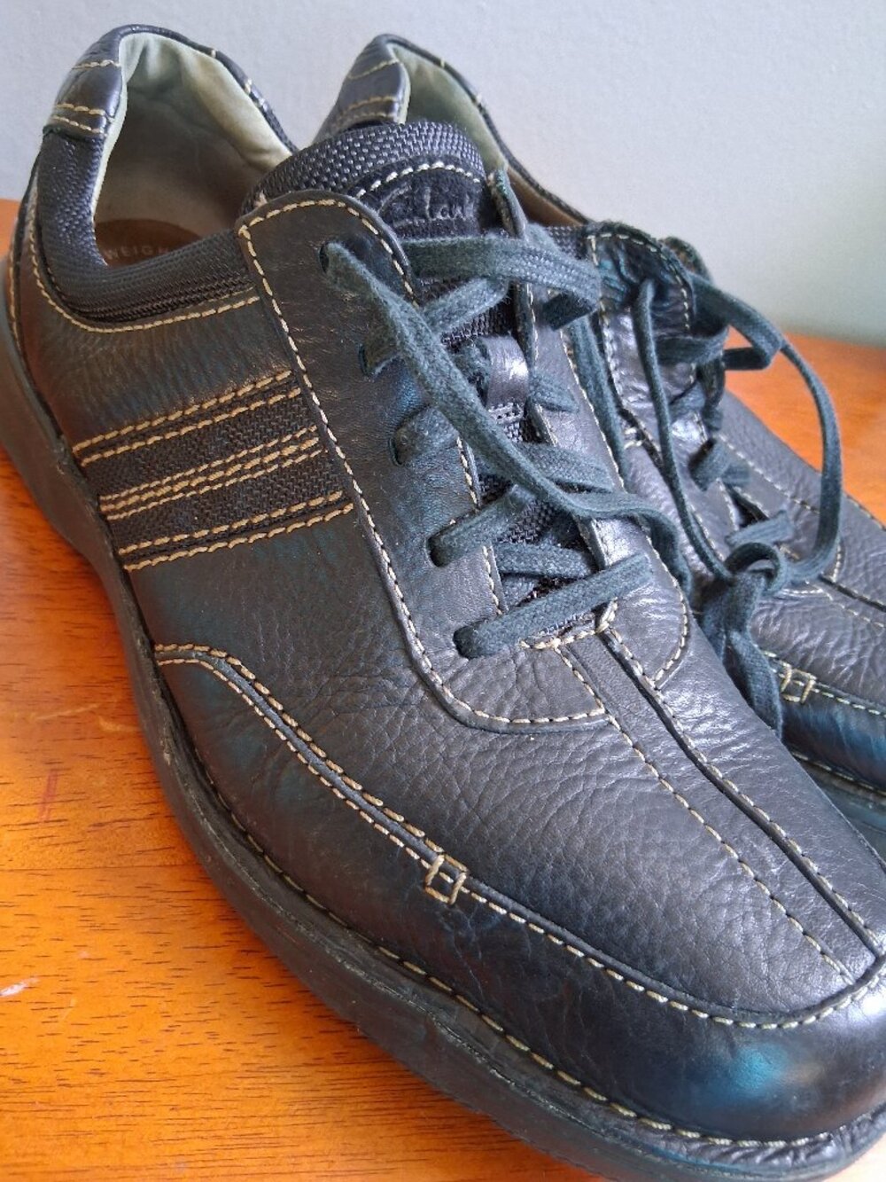 Clarks Men's Black Oxfords Leather Flexible Shock Absorbers sz 10.5